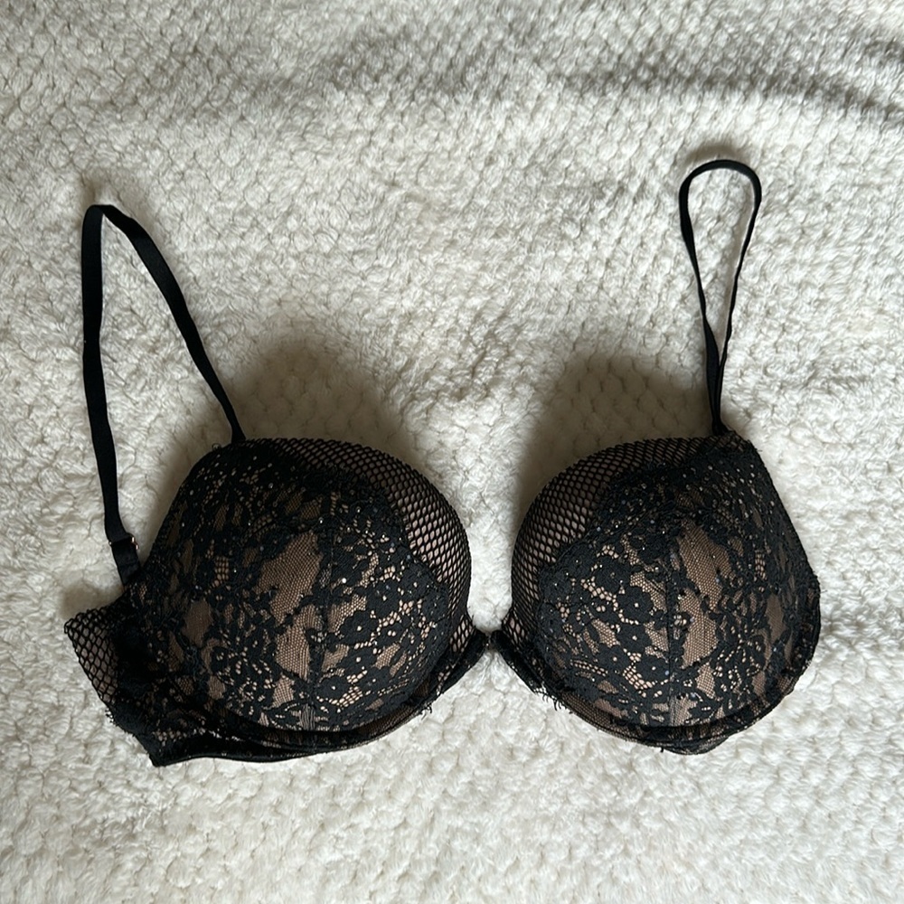 - Victoria’s Secret Push Up Bra, 32DD